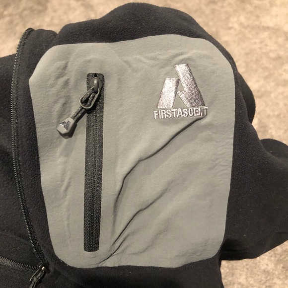 Men’s Eddie Bauer Quarter-zip fleece pullover - Picture 5 of 5